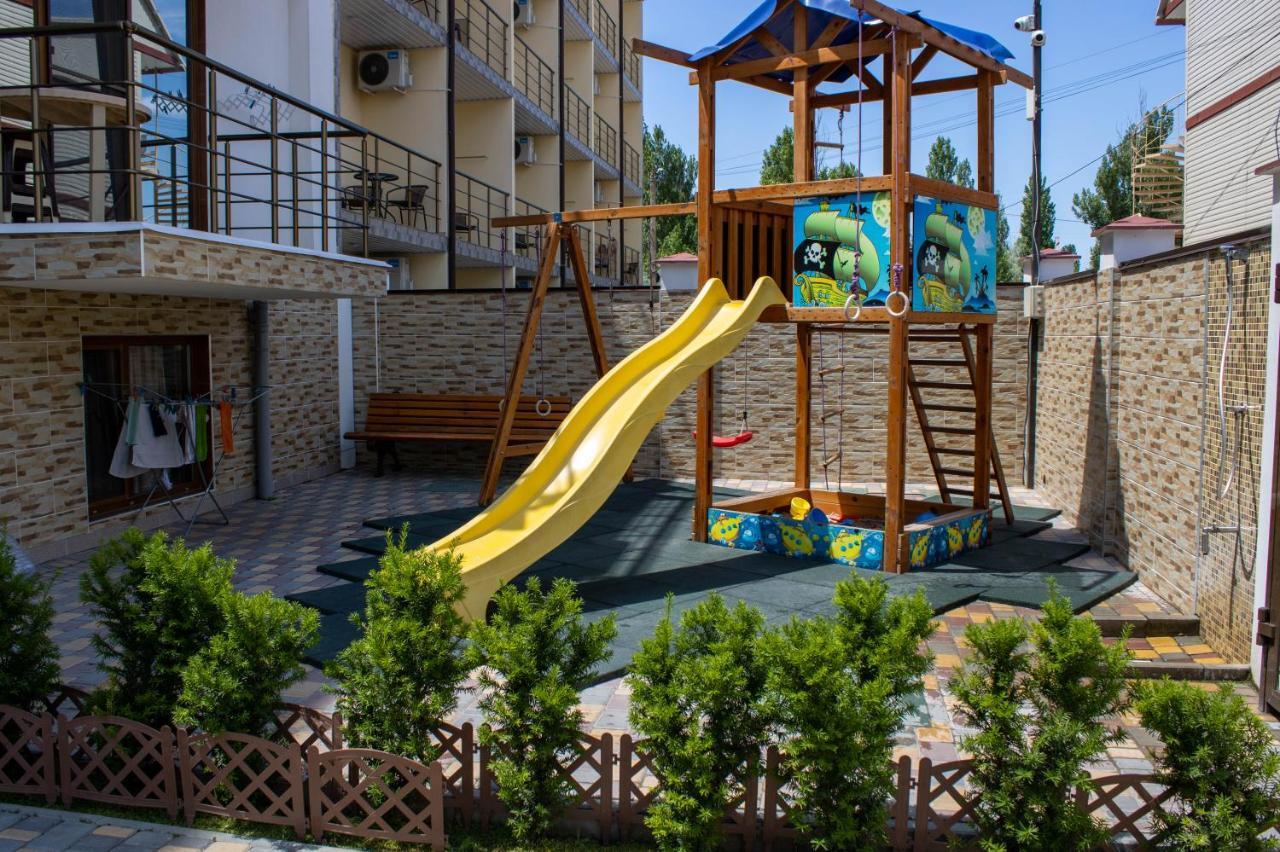 Villa Dinastiya Затока Екстер'єр фото