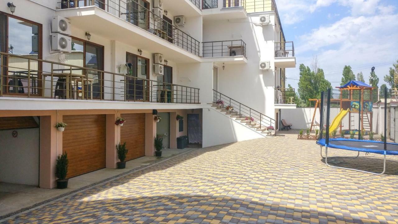 Villa Dinastiya Затока Екстер'єр фото
