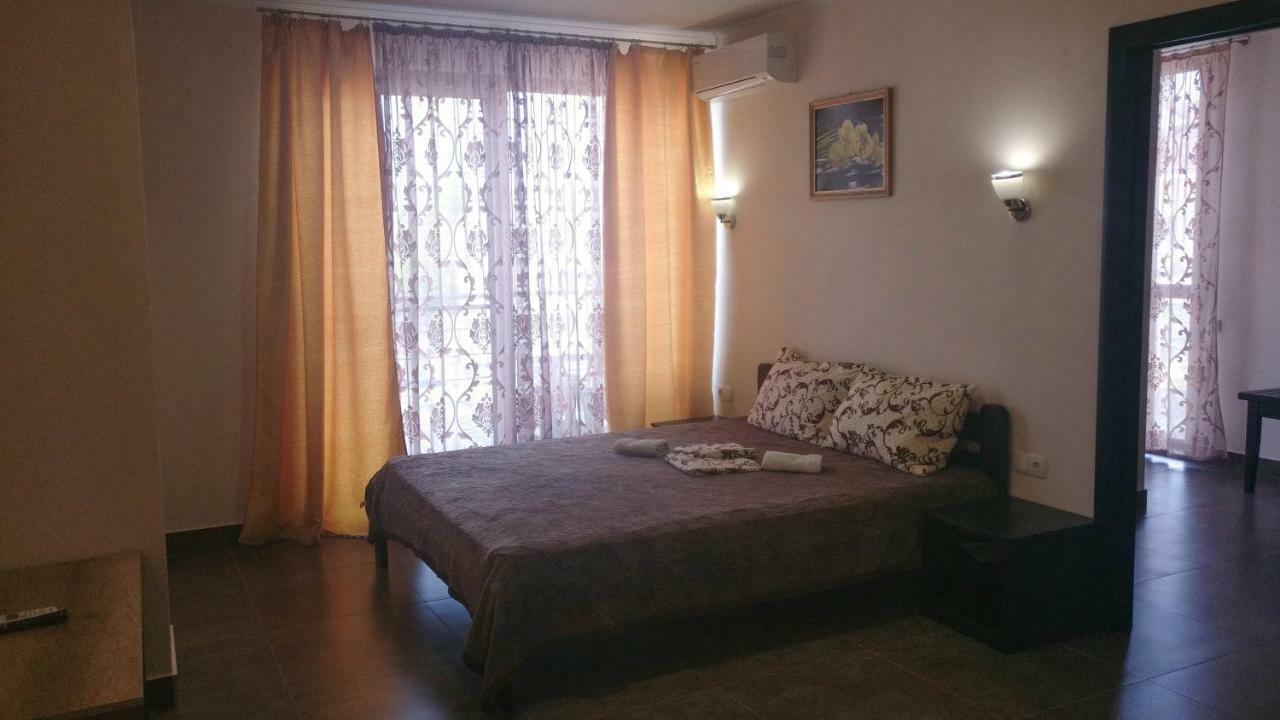 Villa Dinastiya Затока Екстер'єр фото