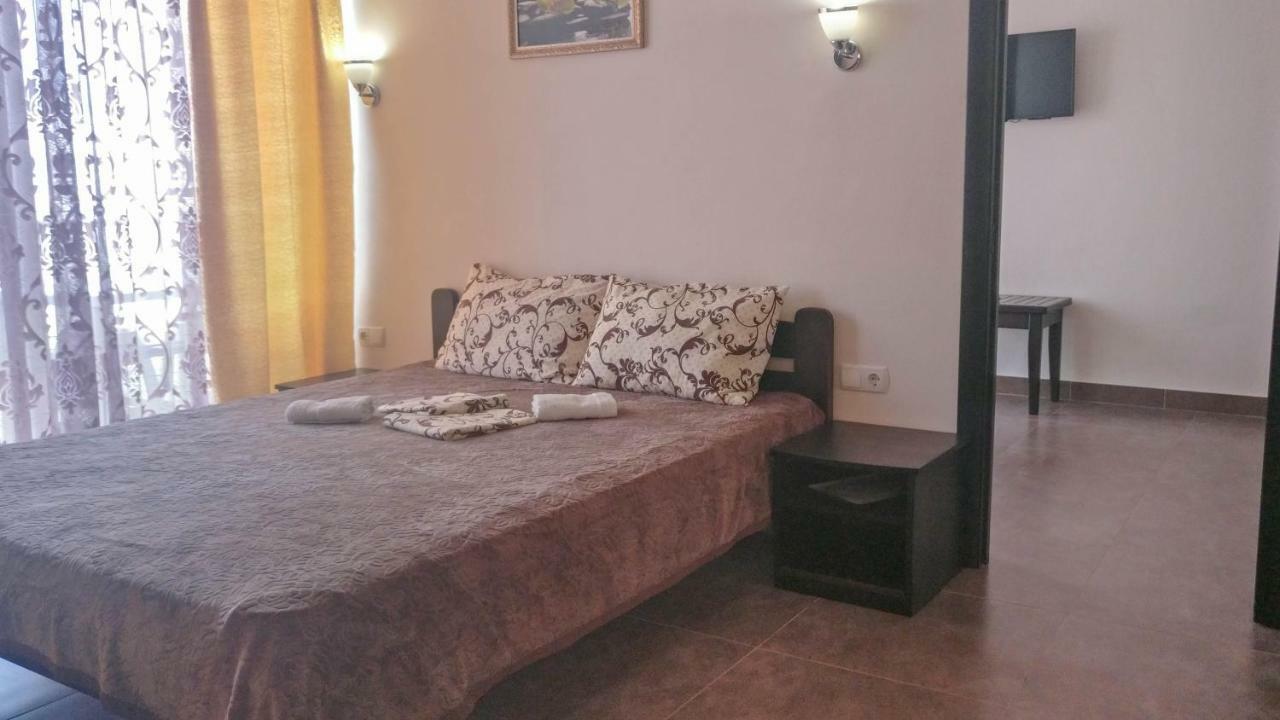 Villa Dinastiya Затока Екстер'єр фото
